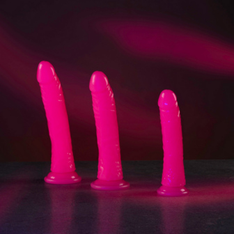 Slim Realistic Dildo with Suction Cup - Glow in the Dark - 8&#039;&#039; / 20 cm