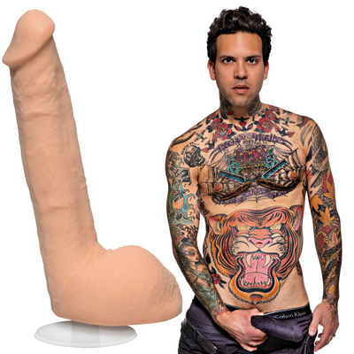 Kleine Handen - Realistische ULTRASKYN Dildo - 9 / 22 cm